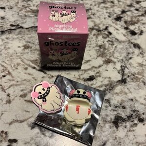 Holiday Ghostees Mystery Phone Buddy Scarf & Earmuffs Ghost